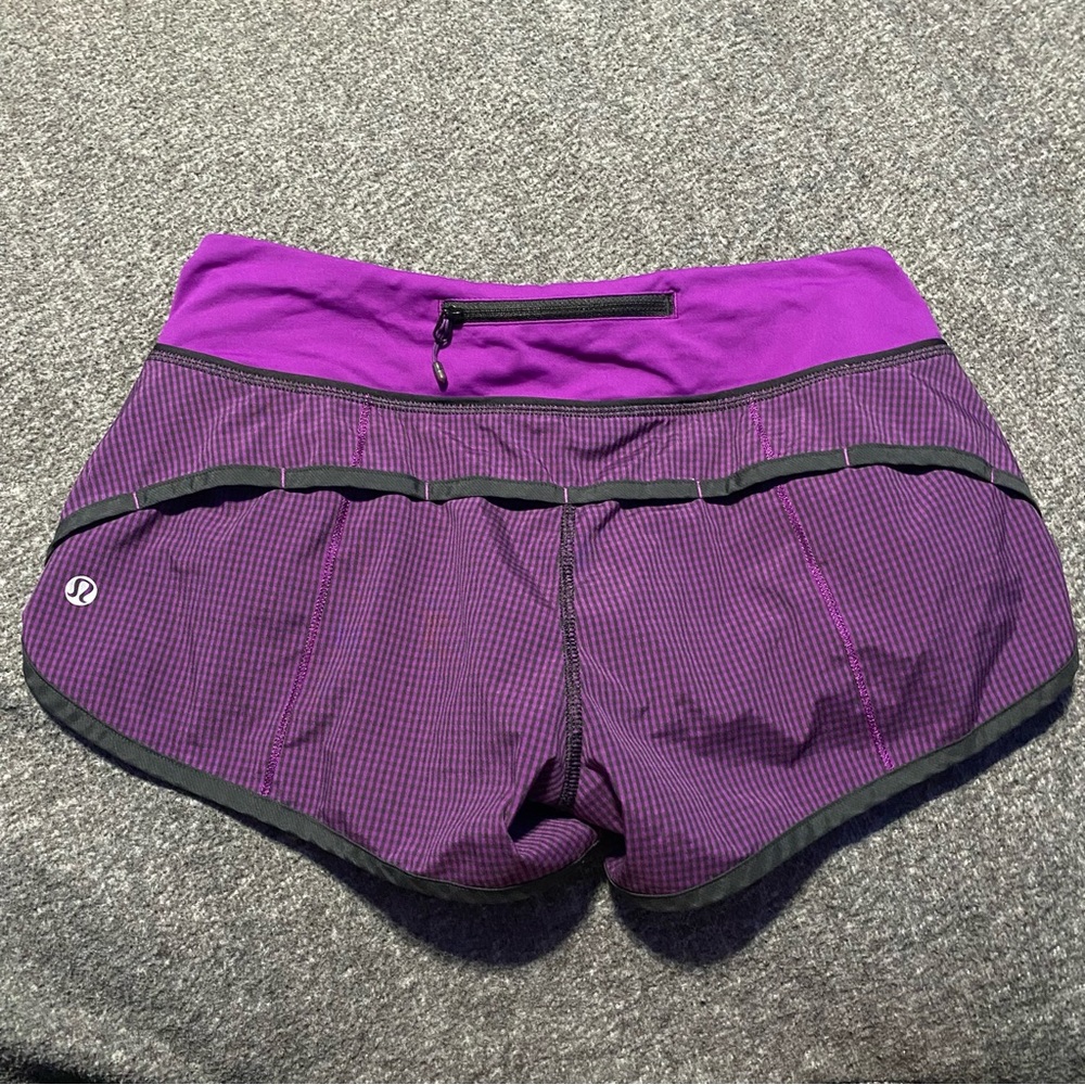 Lululemon Speed Short 2.5” Size 4 Gingham Black Tender Violet